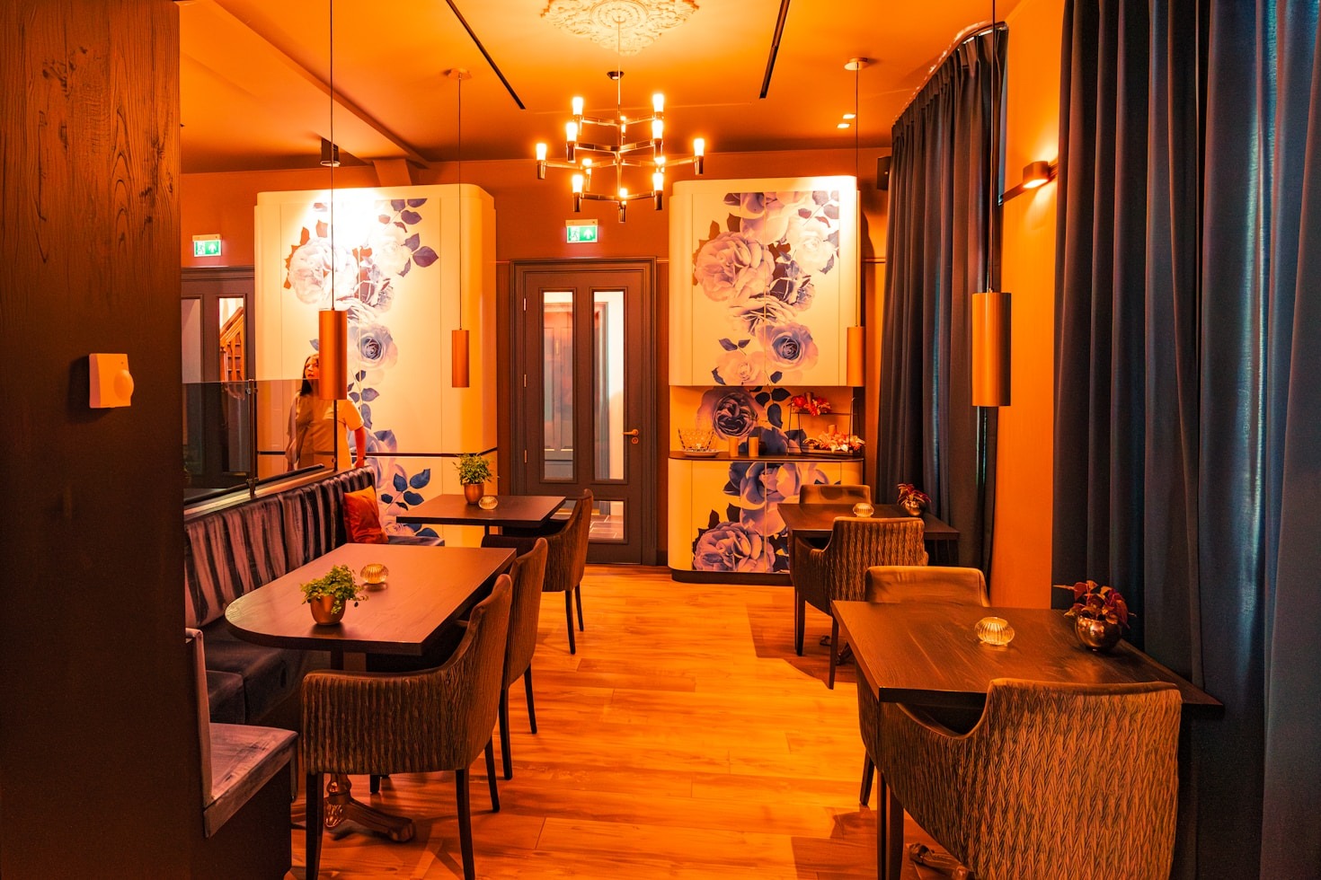 A Night at Money Club: From Beats to Feast